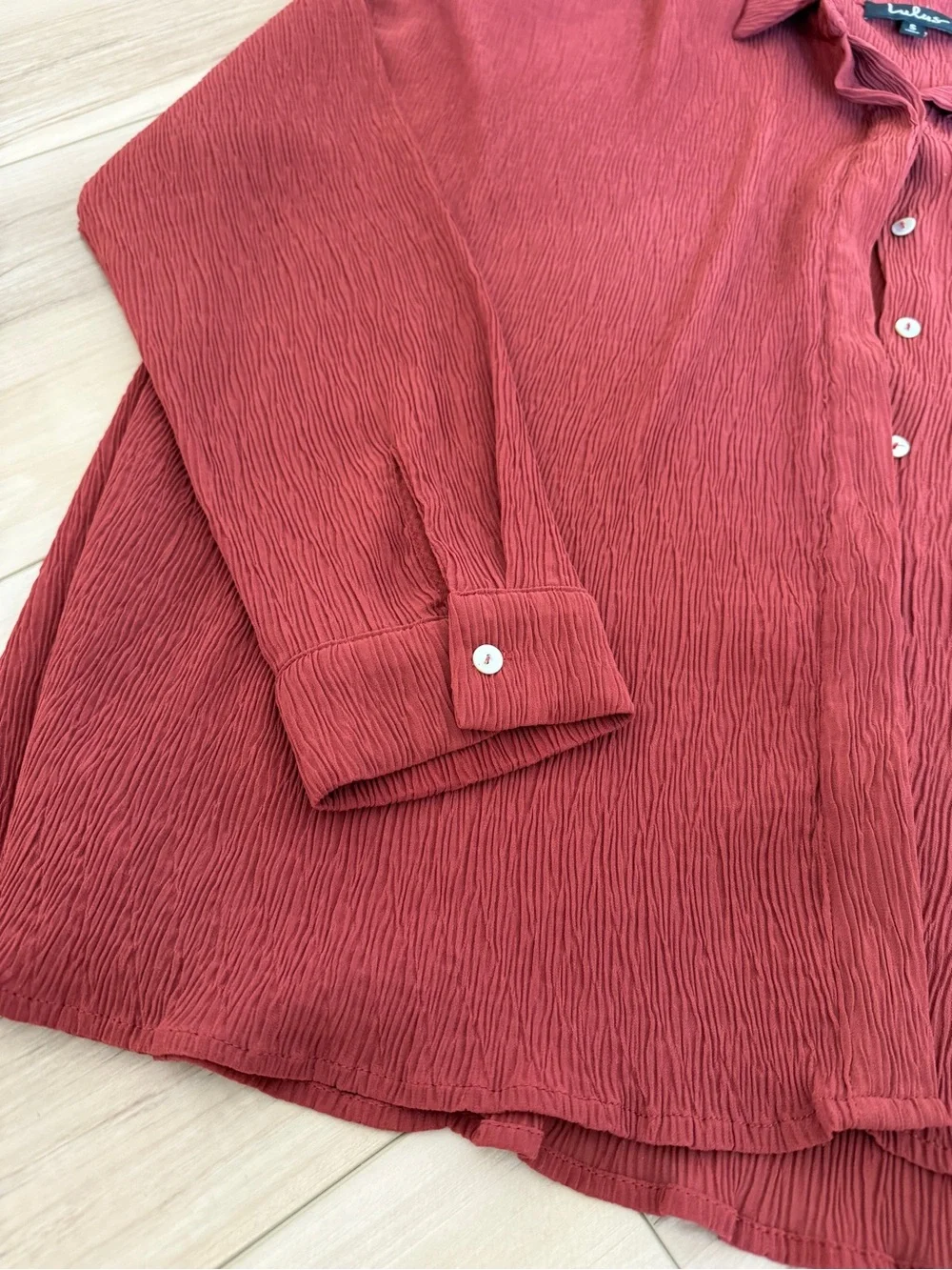Lulu's Textured Button-Up Shirt - Picture 3 of 10